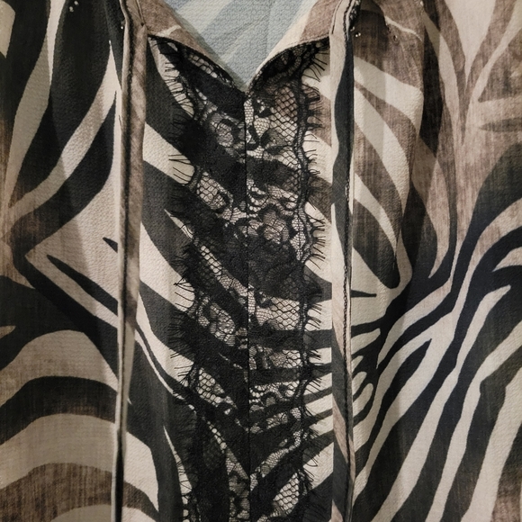 Women's One World Leopard Print Short Sleeve Blouse - NWOT - Picture 3 of 8